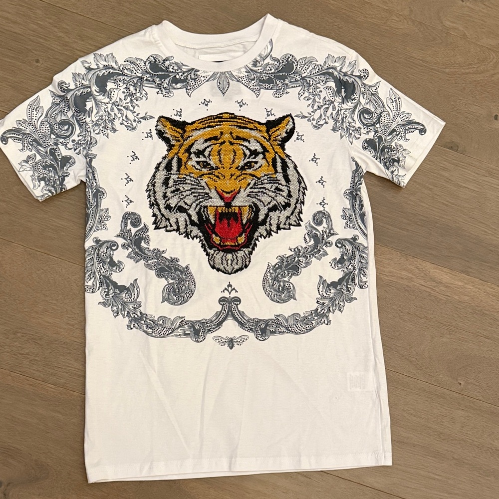 Bold Tiger Graphic Men's T-Shirt in White